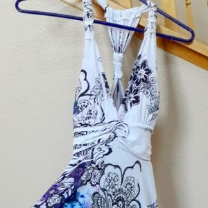 Very Cute Summer Dress!  Lively and Fun Print.